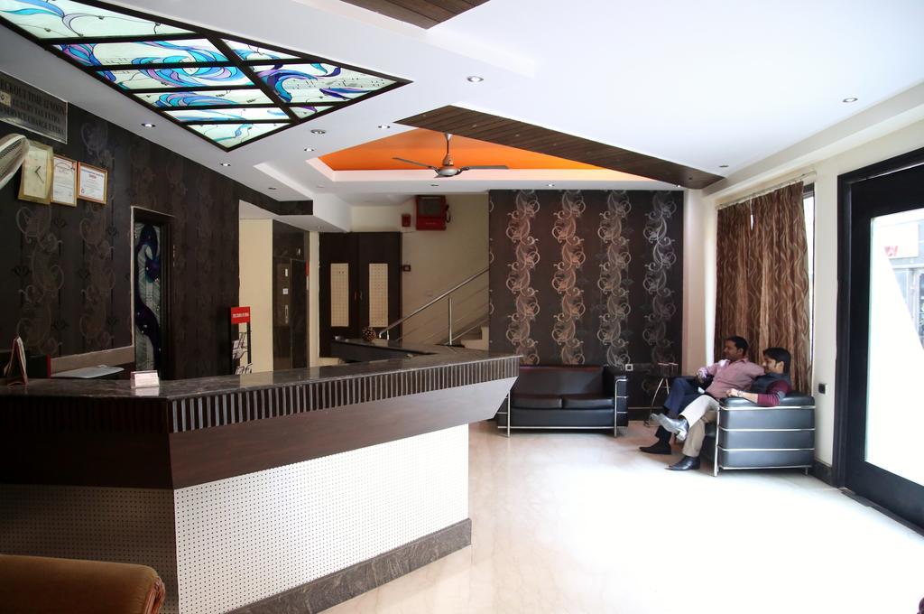 Hotel Mandakini Palace Delhi  Exterior photo